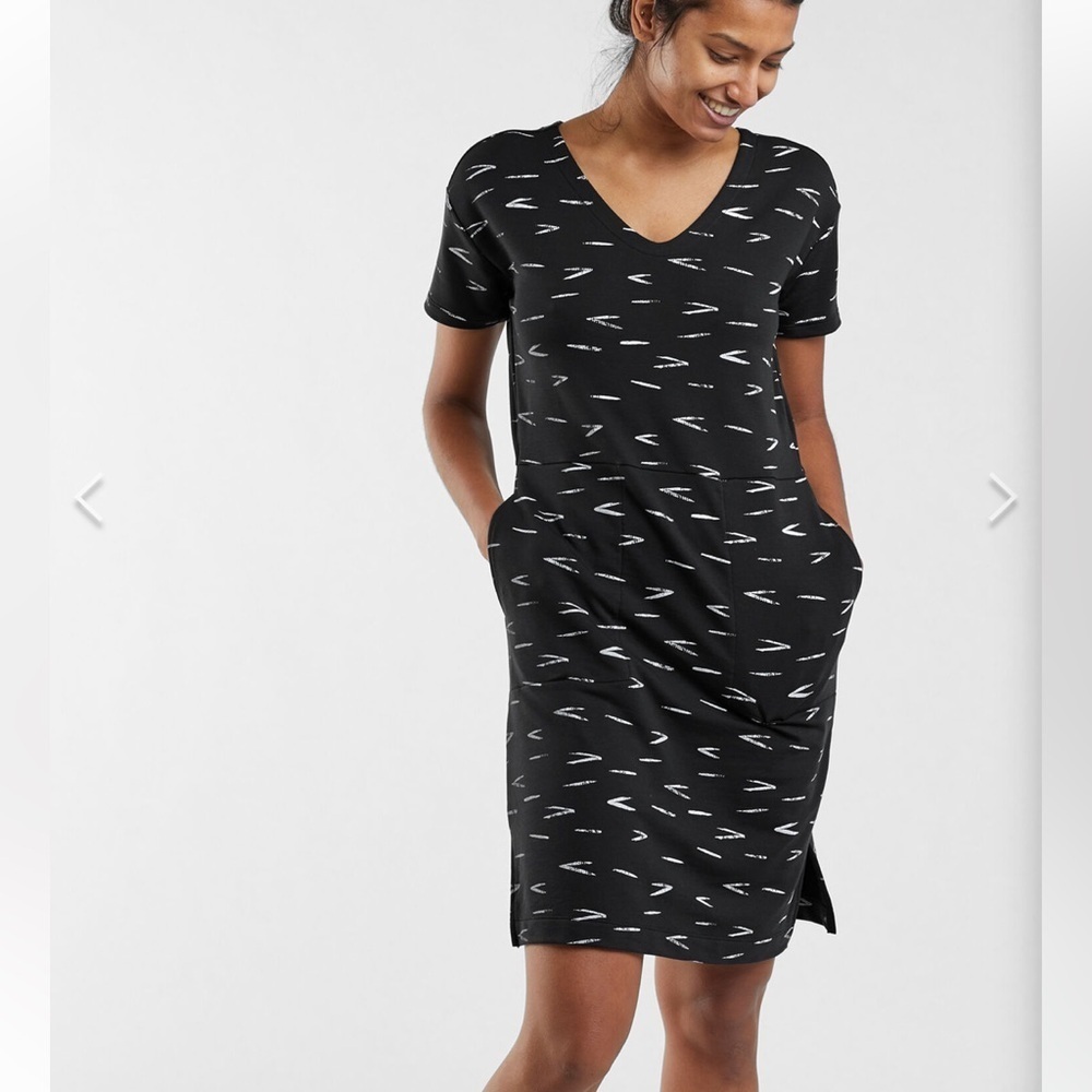 Title Nine Black Deep Pockets Dress Sandpiper Size Small Great Condition!